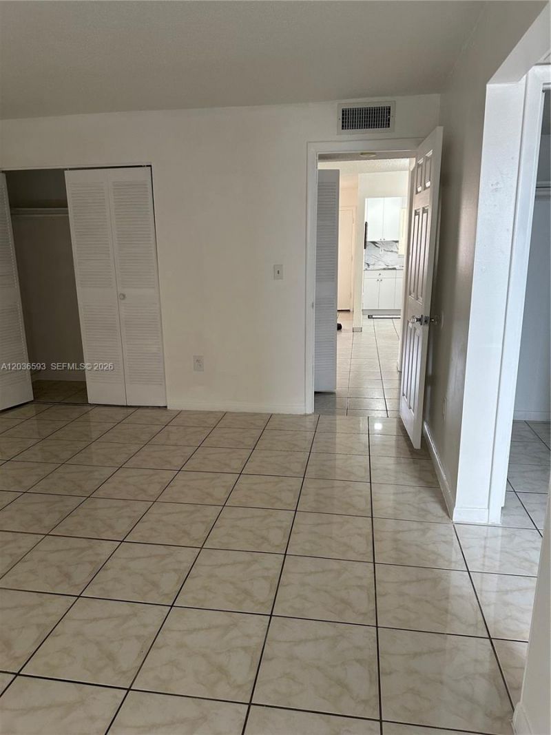 1855 W 60th St , Unit 345, Hialeah, FL 33012 Photo