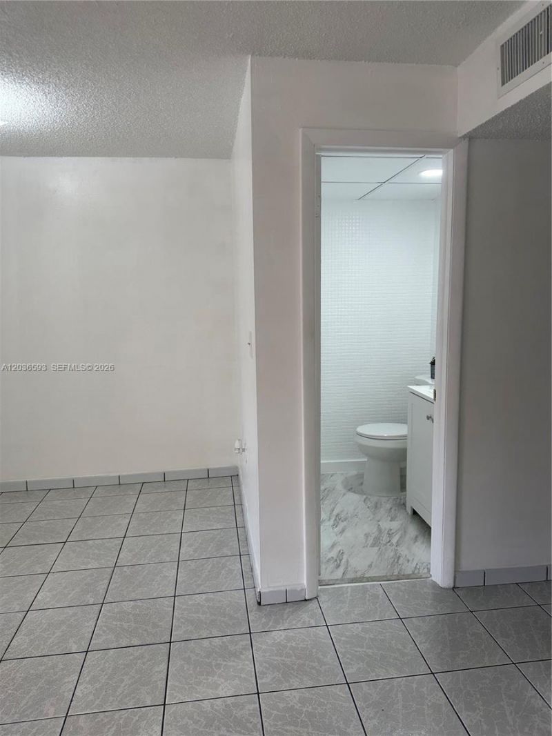 1855 W 60th St , Unit 345, Hialeah, FL 33012 Photo