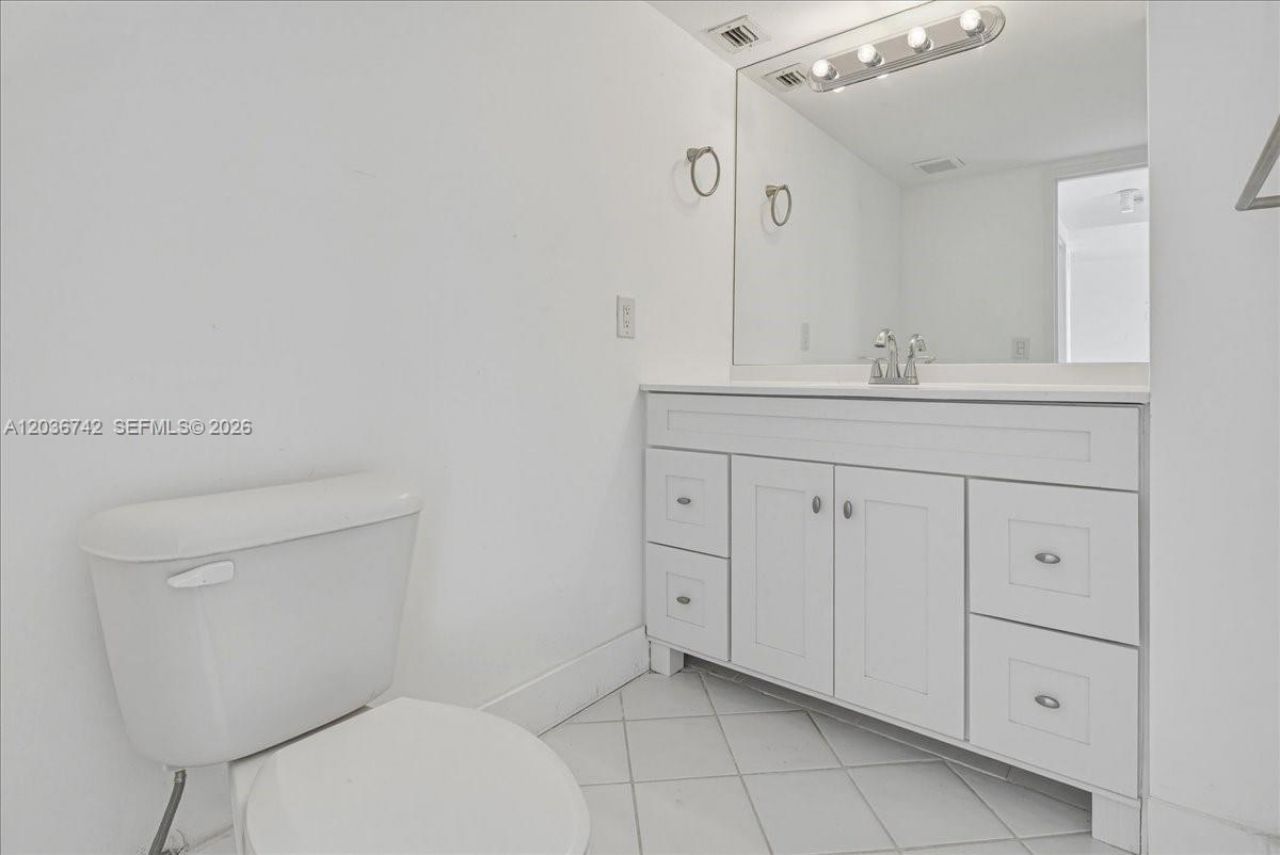 9381 E Bay Harbor Dr, Unit 404S, Bay Harbor Islands, FL 33154 Photo