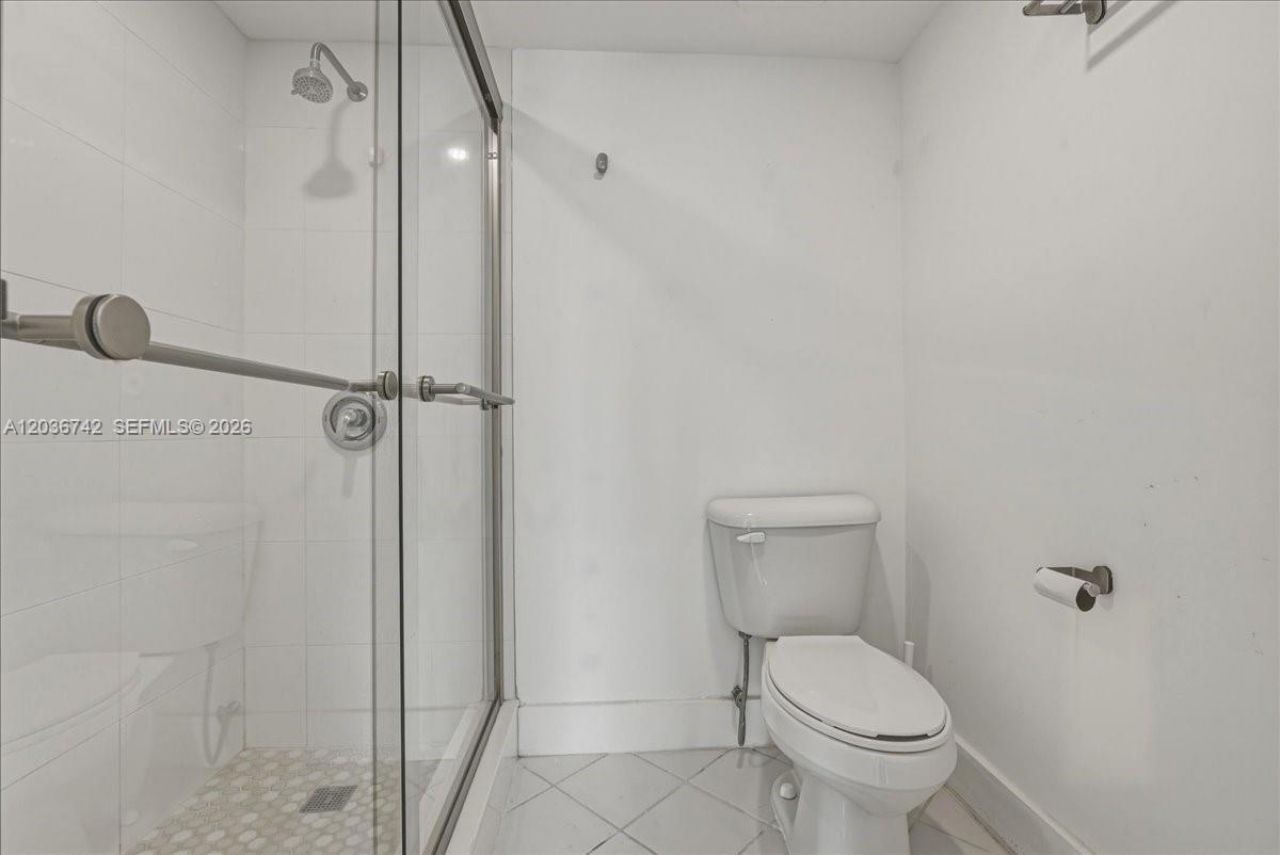 9381 E Bay Harbor Dr, Unit 404S, Bay Harbor Islands, FL 33154 Photo