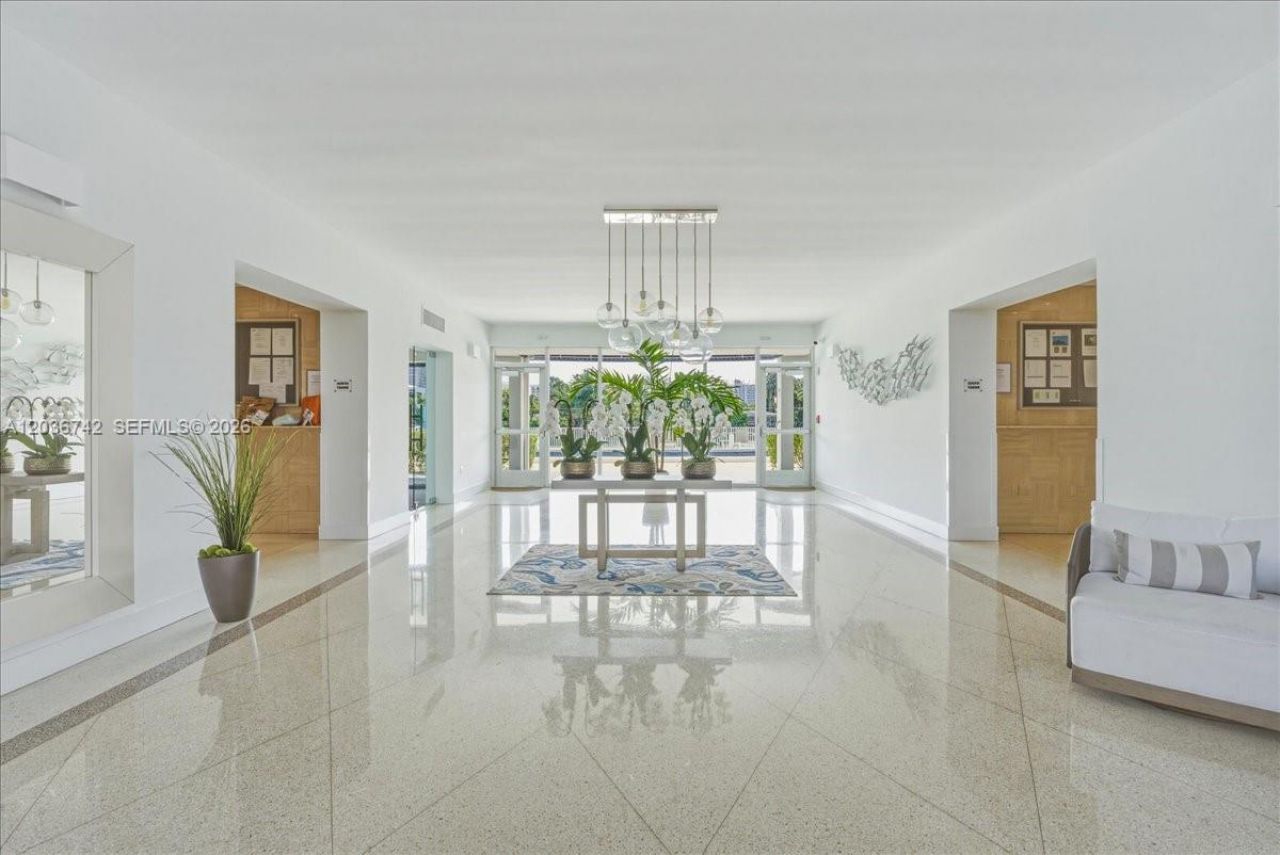 9381 E Bay Harbor Dr, Unit 404S, Bay Harbor Islands, FL 33154 Photo