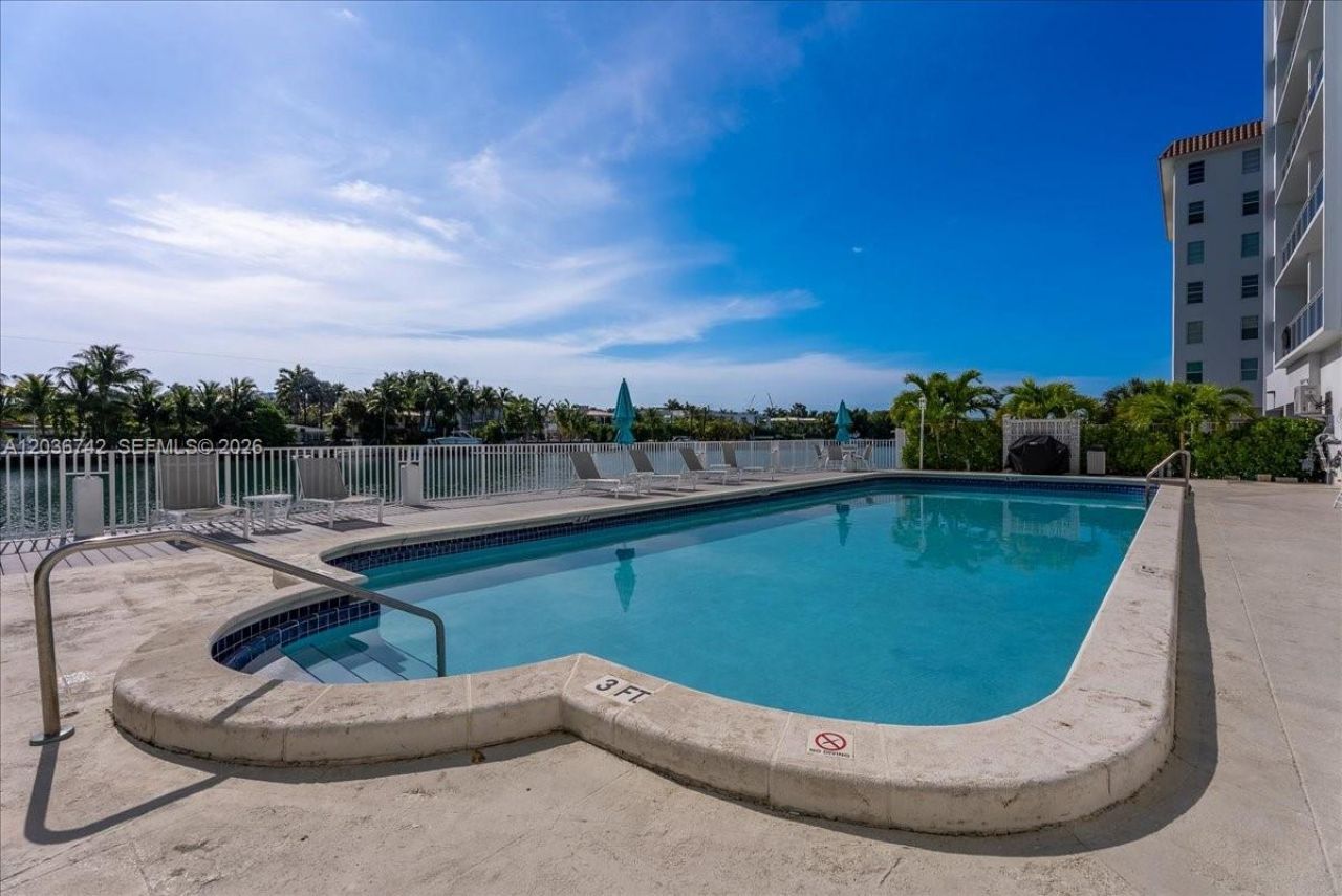9381 E Bay Harbor Dr, Unit 404S, Bay Harbor Islands, FL 33154 Photo