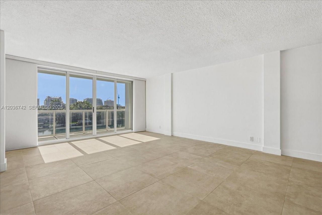 9381 E Bay Harbor Dr, Unit 404S, Bay Harbor Islands, FL 33154 Photo