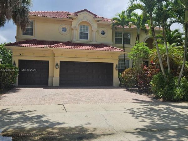 13382 Lakepointe Cir , Cooper City, FL 33330
