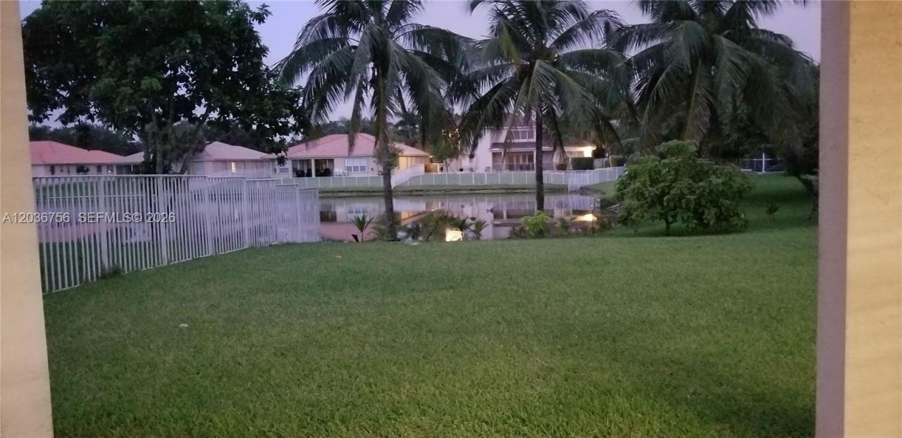 13382 Lakepointe Cir , Cooper City, FL 33330 Photo