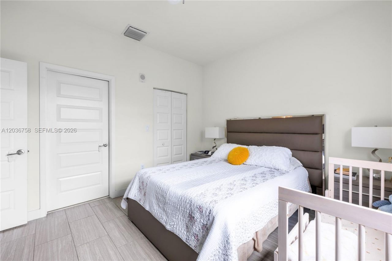 7925 NW 104th Ave , Unit 21, Doral, FL 33178 Photo