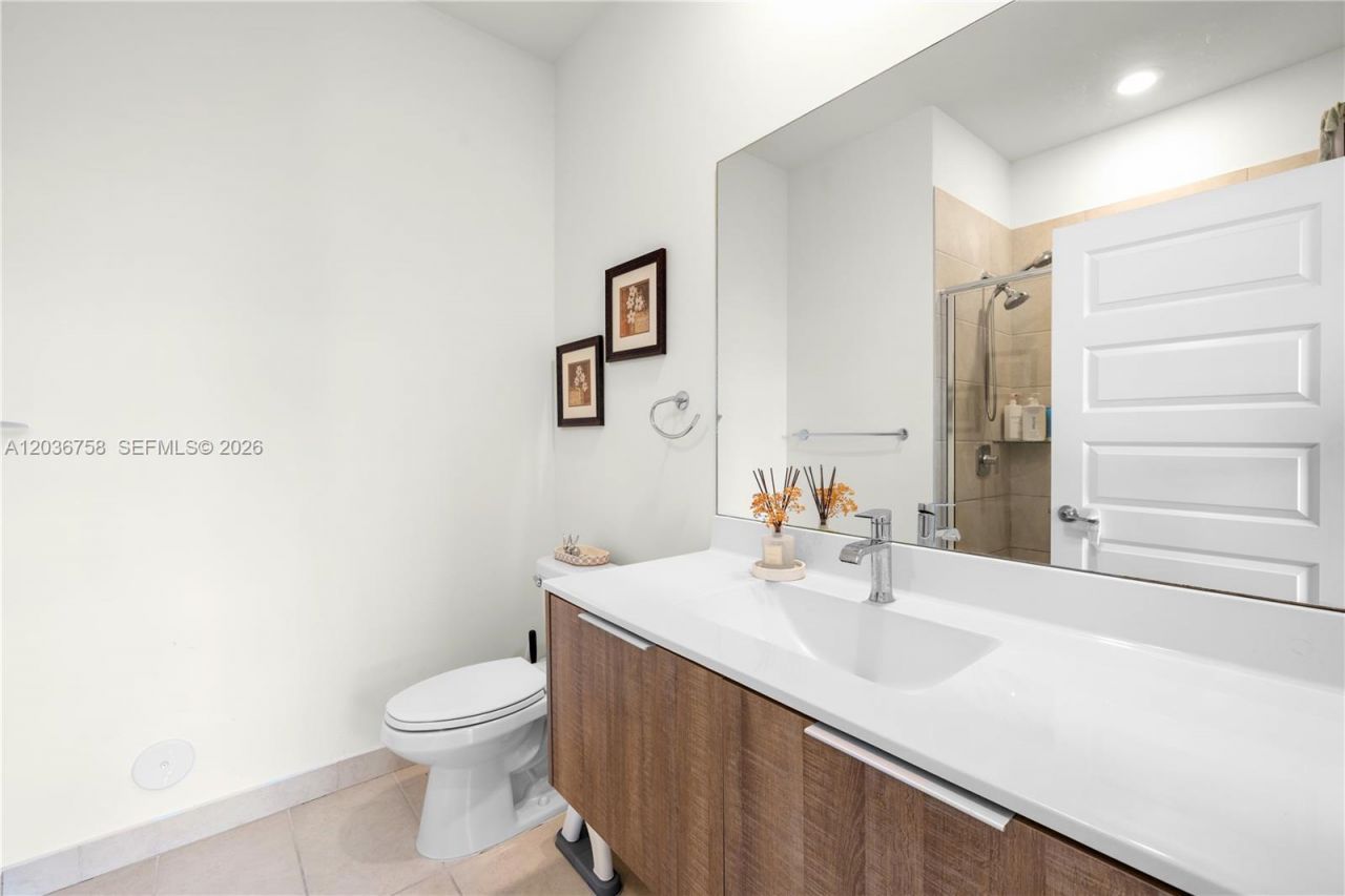 7925 NW 104th Ave , Unit 21, Doral, FL 33178 Photo