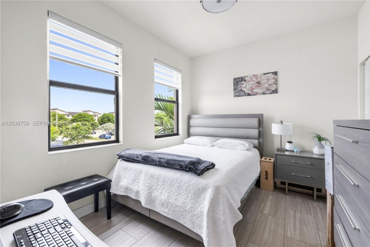 7925 NW 104th Ave , Unit 21, Doral, FL 33178 Photo