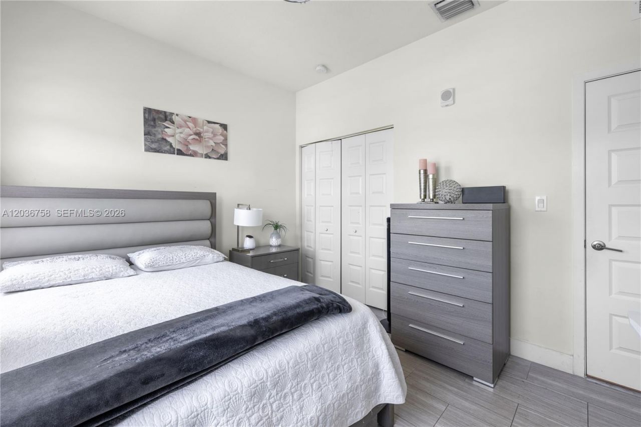 7925 NW 104th Ave , Unit 21, Doral, FL 33178 Photo