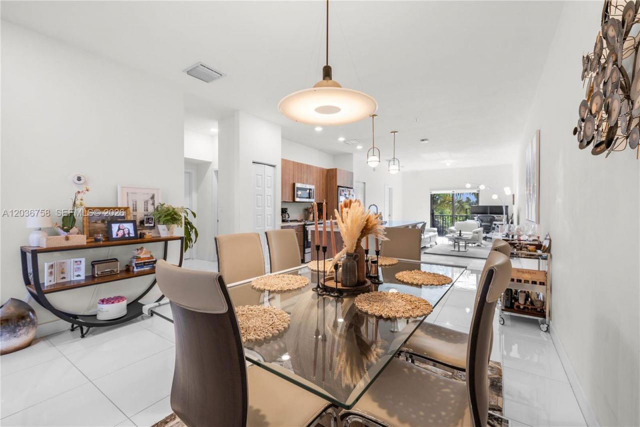7925 NW 104th Ave , Unit 21, Doral, FL 33178 Photo