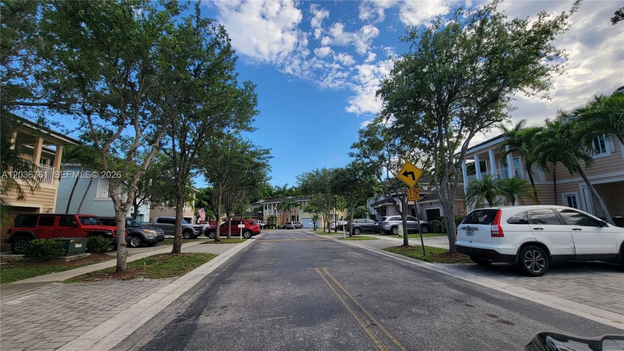 391 NE 33rd Ter , Homestead, FL 33033 Photo