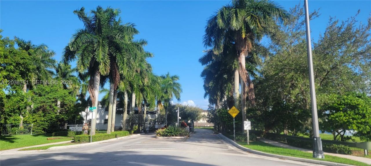 391 NE 33rd Ter , Homestead, FL 33033 Photo