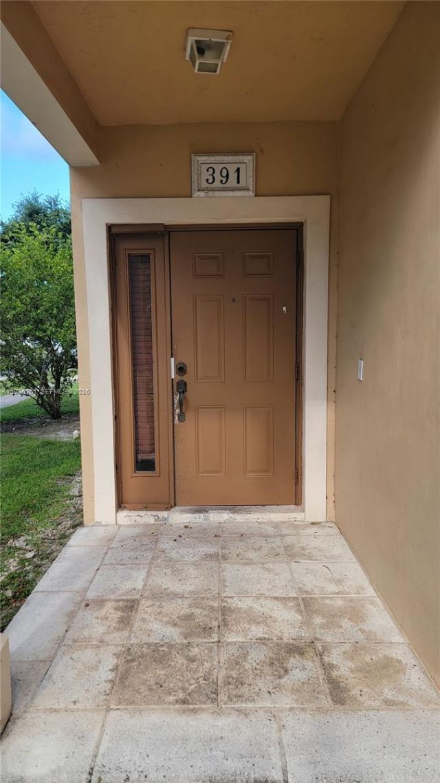 391 NE 33rd Ter , Homestead, FL 33033 Photo