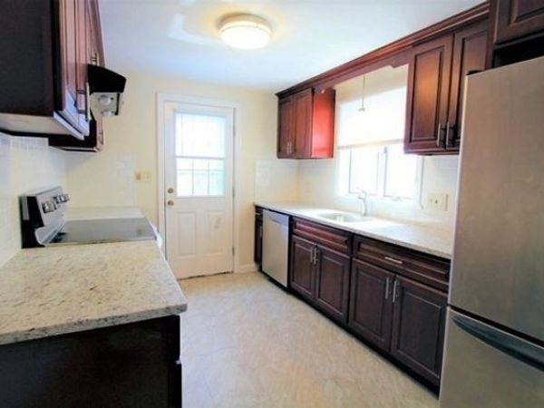 27 Fallon Court, Unit 27, Quincy, MA 02169