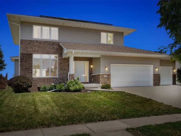 220 E Jefferson Street , North Liberty, IA 52317