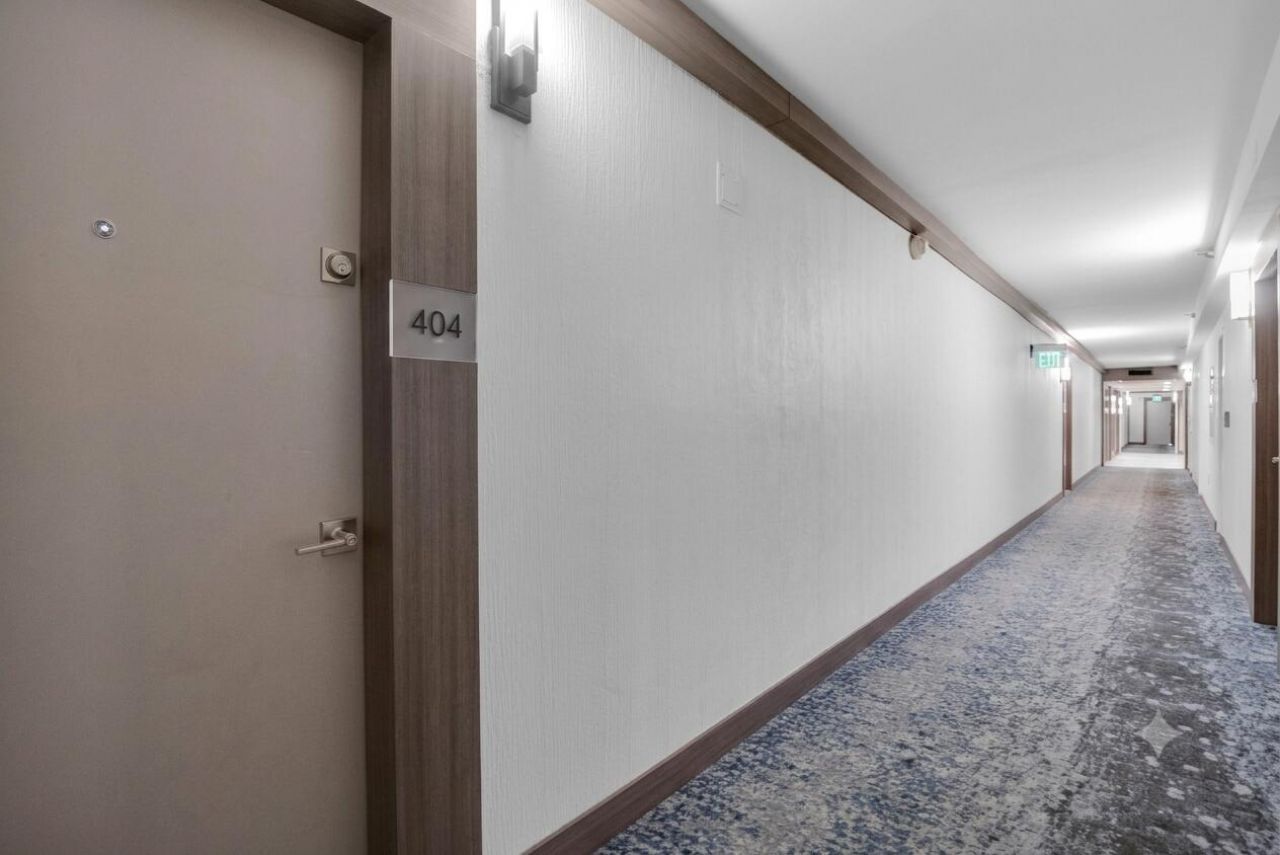 3701 N Country Club Drive, Unit 404, Aventura, FL 33180 Photo