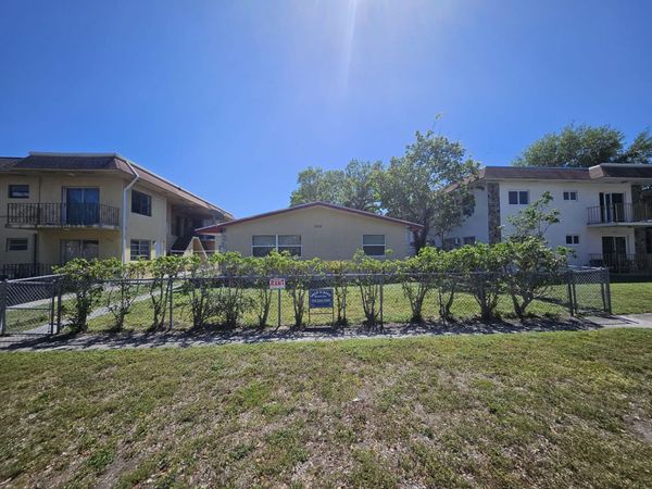 2032 NE 168th Street, Unit # 1, North Miami Beach, FL 33162