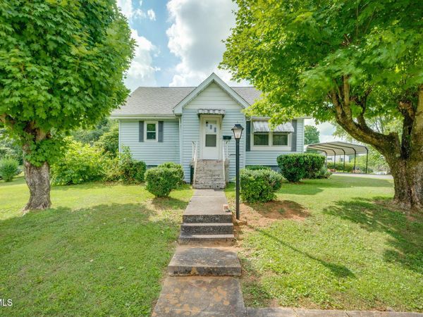 1604 East Watauga Avenue, Johnson City, TN 37601