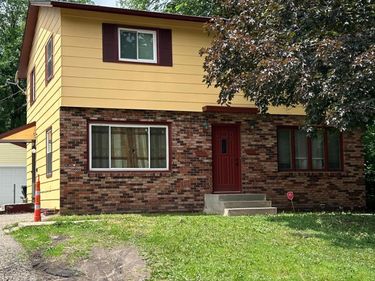 331-333 S McKnight Road , Saint Paul, MN 55119