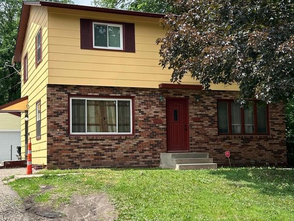 331-333 S McKnight Road , Saint Paul, MN 55119