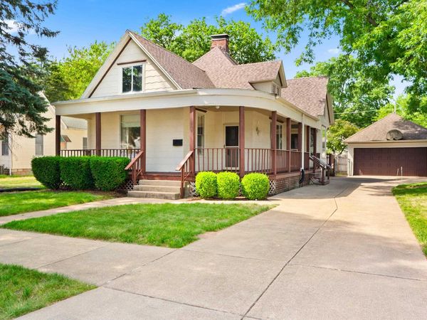 1309 MARKET Street, Pekin, IL 61554