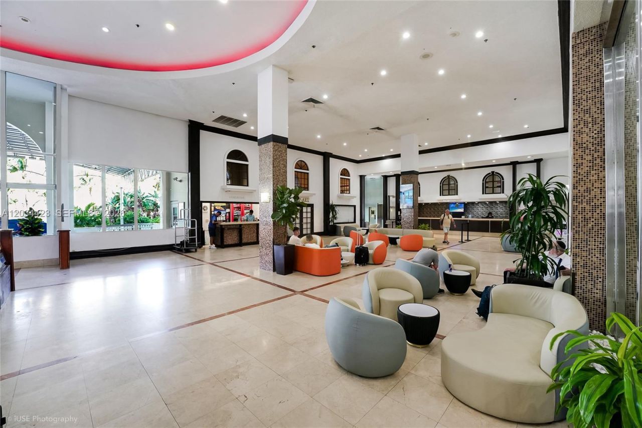 19201 Collins Ave , Unit 827, Sunny Isles Beach, FL 33160 Photo