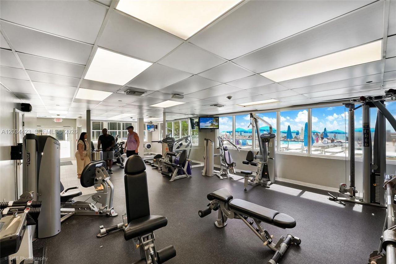 19201 Collins Ave , Unit 827, Sunny Isles Beach, FL 33160 Photo