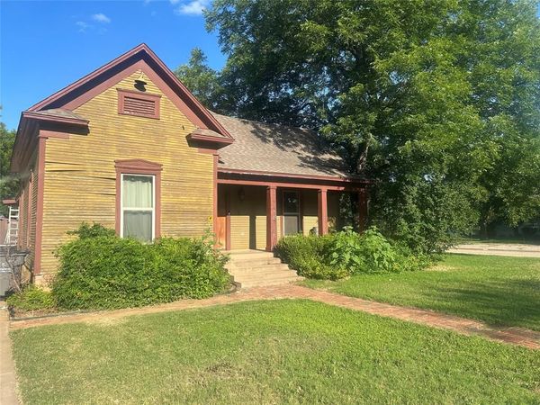 731 Kentucky Street, Graham, TX 76450