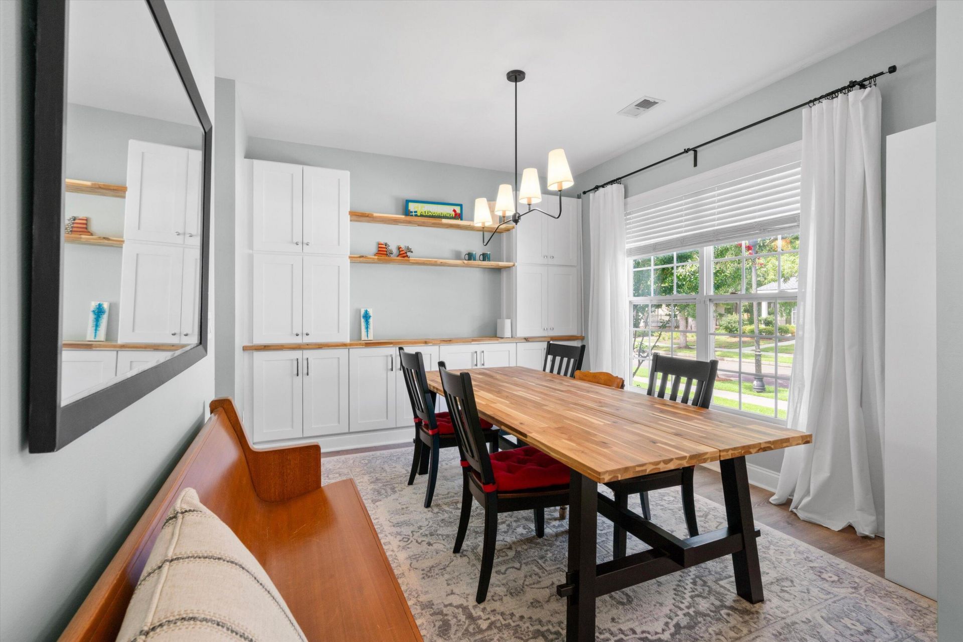 319 Pimpernel Street Photo 4
