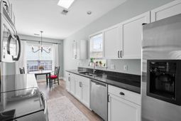 319 Pimpernel Street photo 4