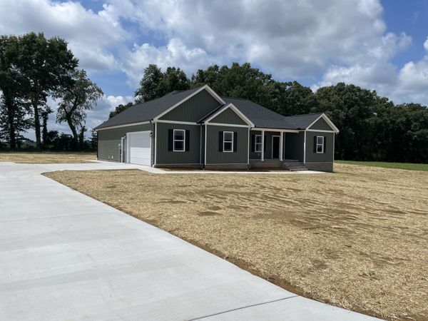 358 Hidden Hills Lane , Summertown, TN 38483