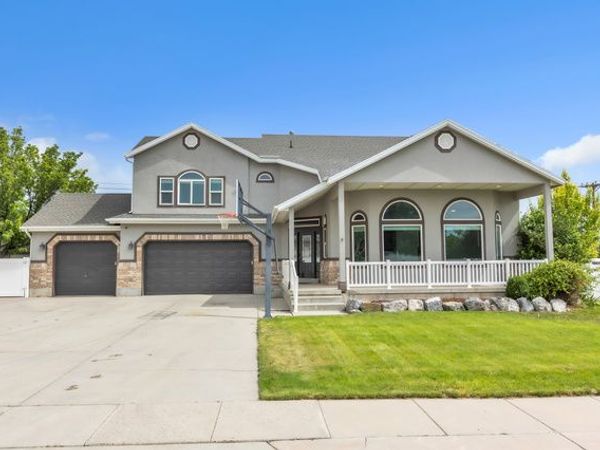 4676 PEAK DR , West Jordan, UT 84088