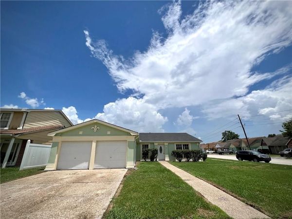 3800 REDBUD Lane , Harvey, LA 70058