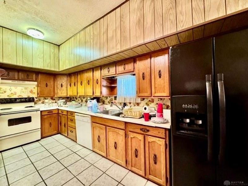 1310 W Hillcrest Avenue, Dayton, OH 45406 Photo 21
