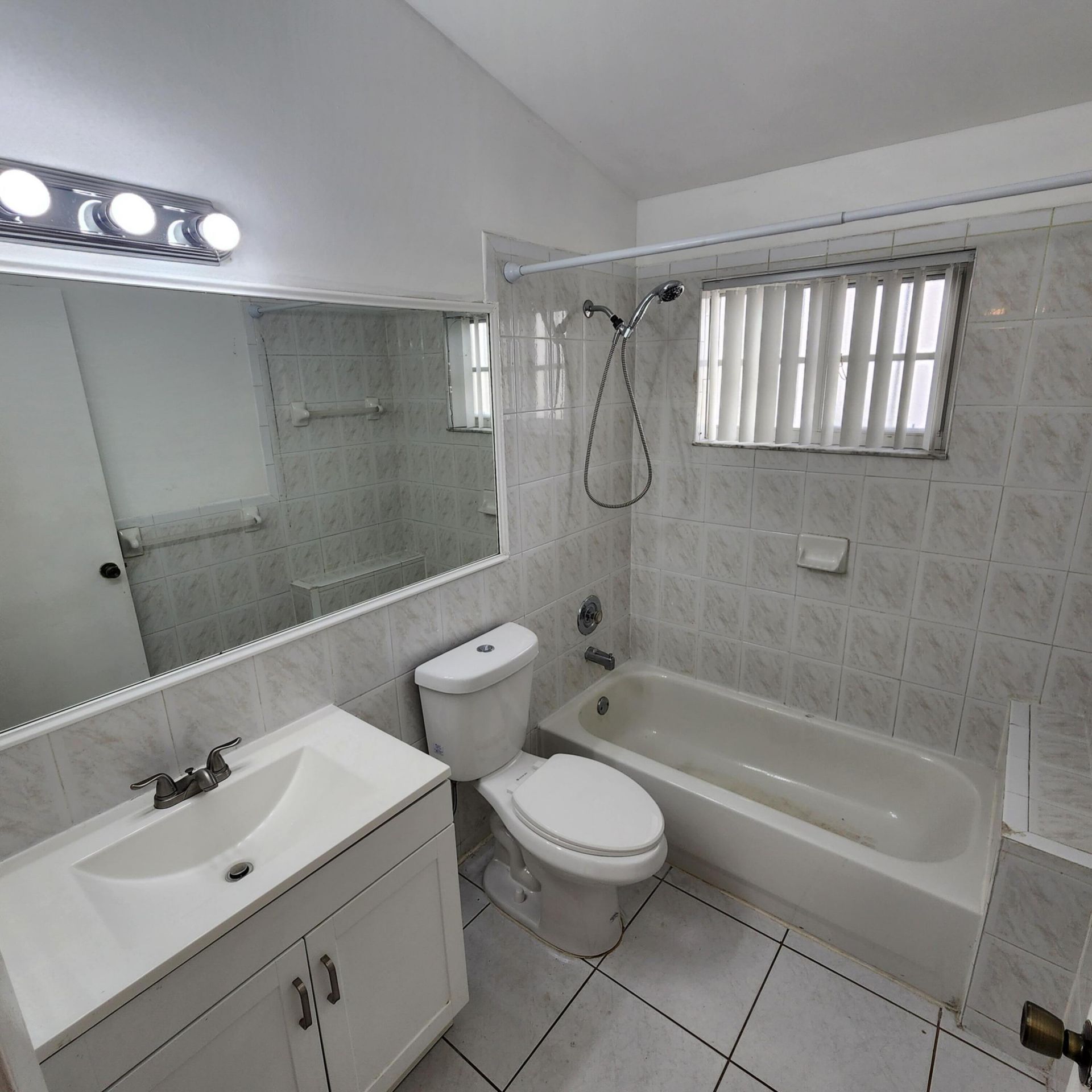 500 NE 3rd Street, Unit 109, Hallandale, FL 33009 Photo