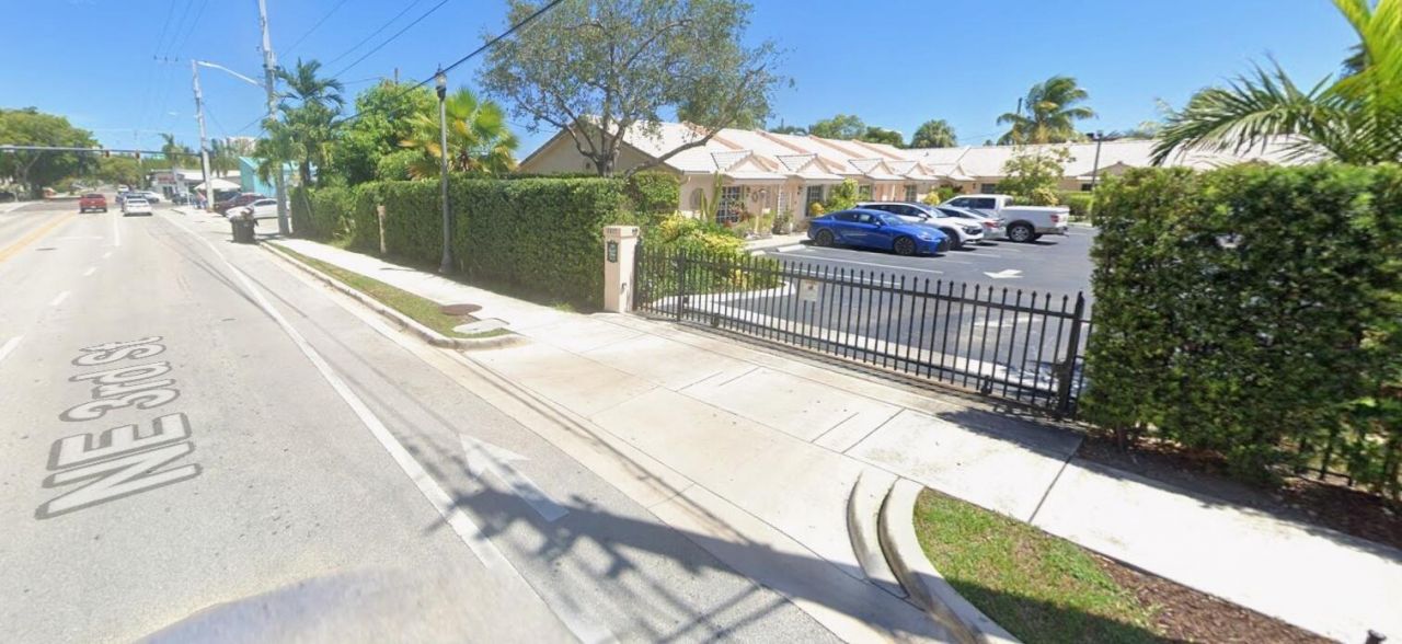 500 NE 3rd Street, Unit 109, Hallandale, FL 33009 Photo