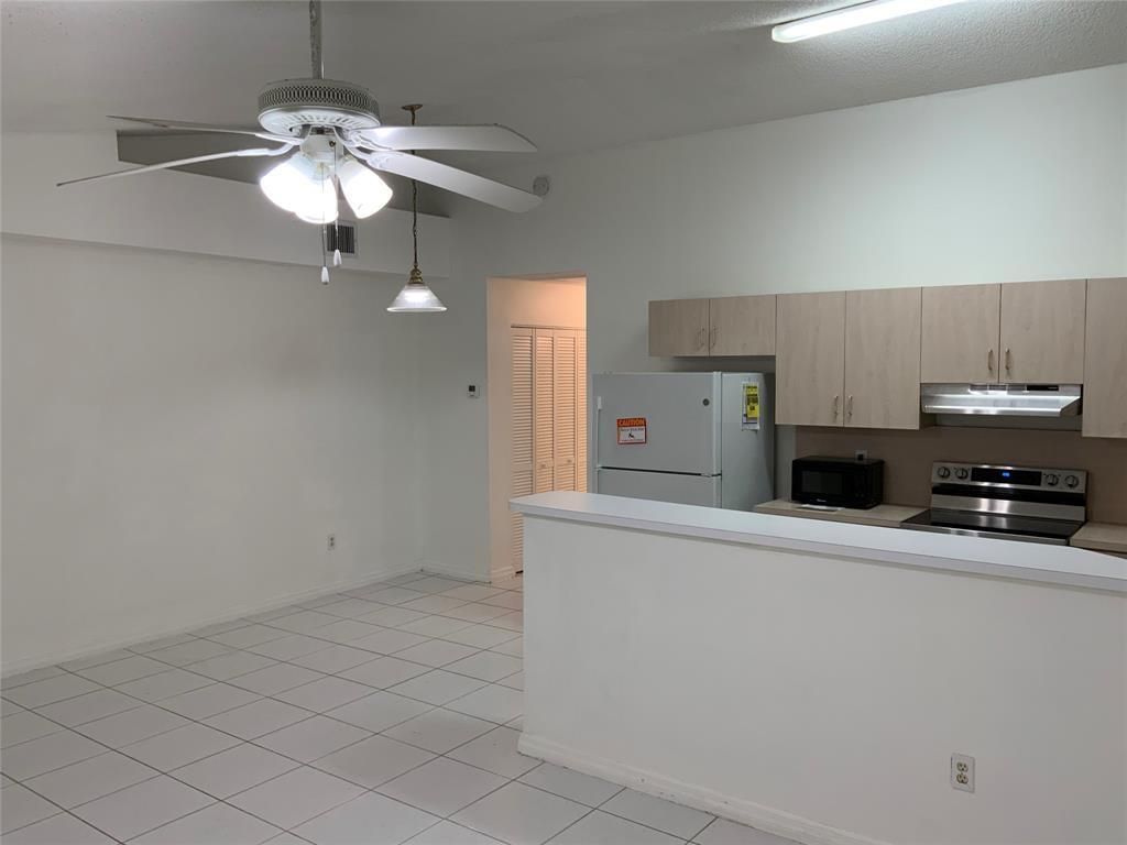 500 NE 3rd Street, Unit 109, Hallandale, FL 33009 Photo