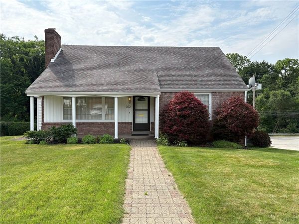 102 Carnold Dr , Homestead, PA 15120