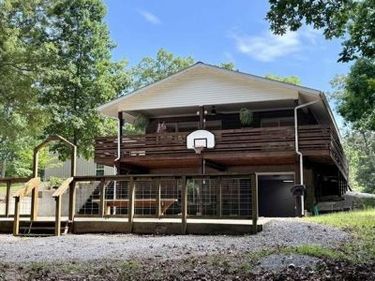 416 County Rd 1126 A , Benton, KY 42025