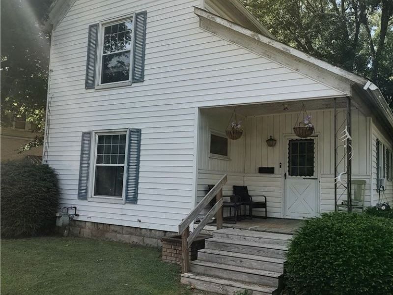 828 E State Street, Newcomerstown, OH 43832 Photo 1