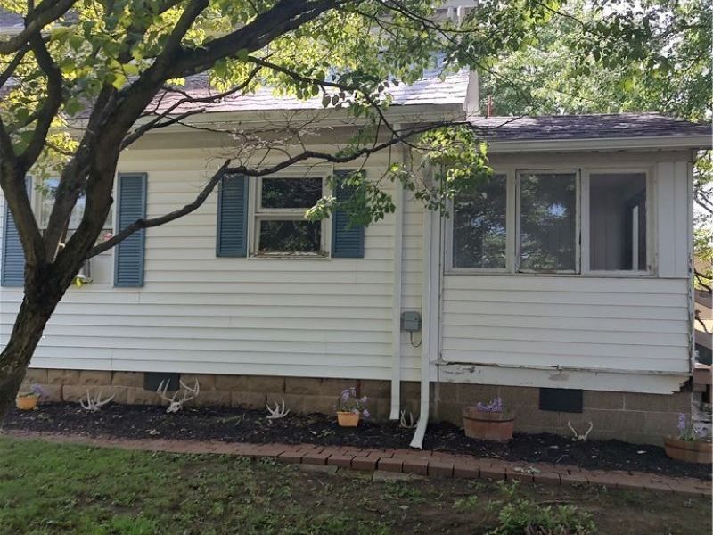 828 E State Street, Newcomerstown, OH 43832 Photo 2