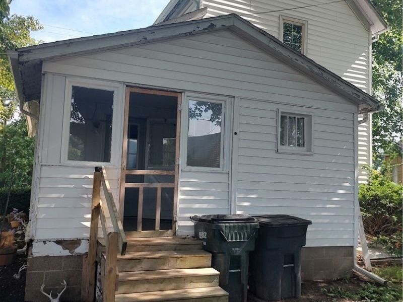 828 E State Street, Newcomerstown, OH 43832 Photo 3