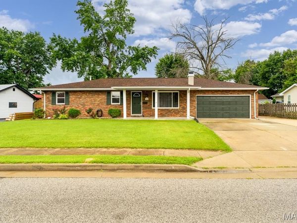 2574 Stratford Lane, Granite City, IL 62040