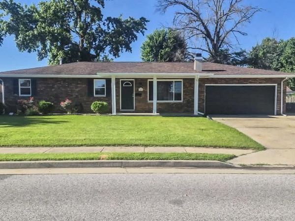 2574 Stratford Lane, Granite City, IL 62040