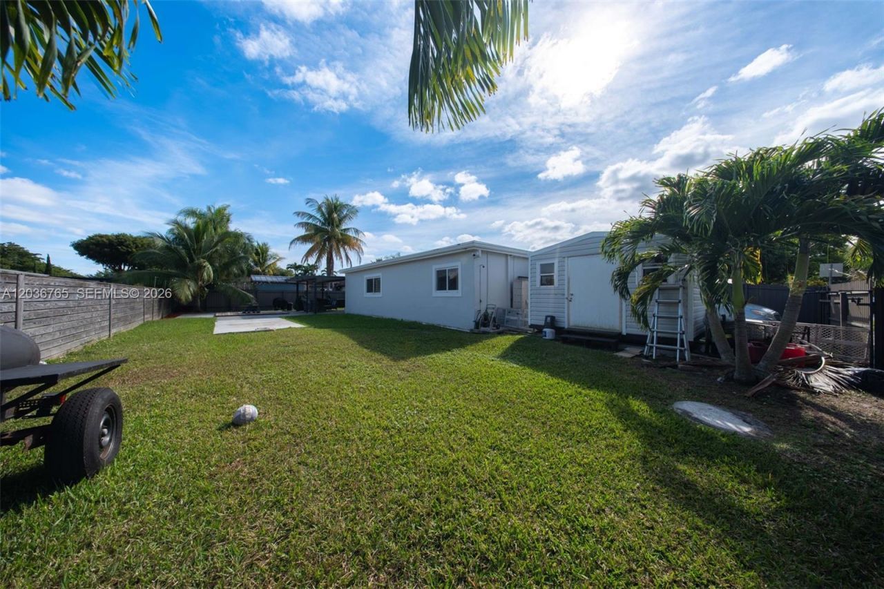 10431 SW 93rd St , Miami, FL 33176 Photo