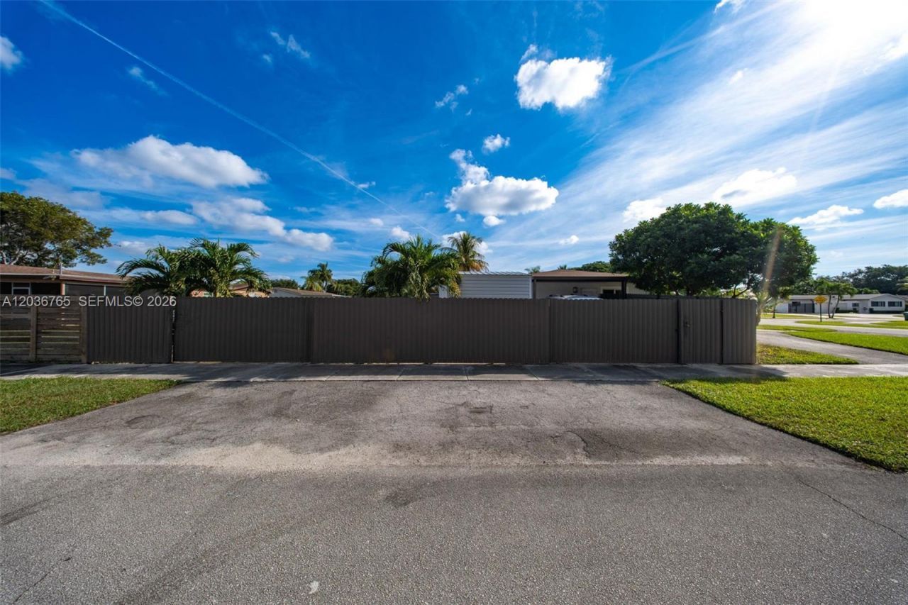 10431 SW 93rd St , Miami, FL 33176 Photo