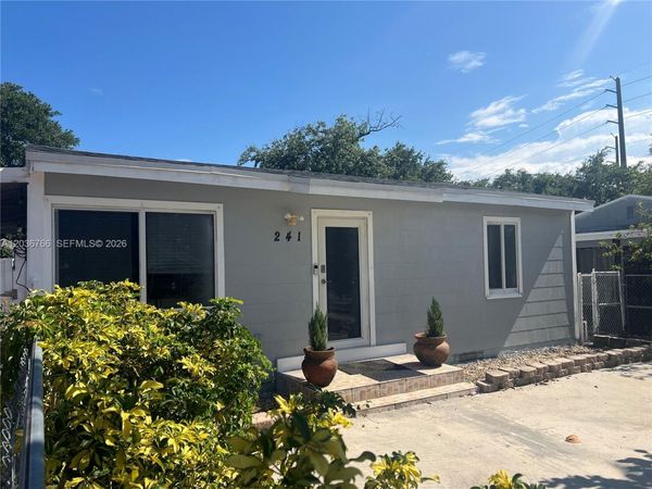 241 SW 3rd Ter , Dania Beach, FL 33004