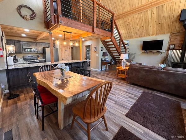 1813 Koyukon Drive, South Lake Tahoe, CA 96150