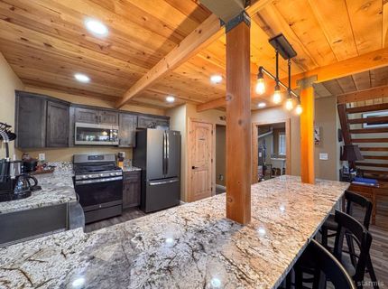 1813 Koyukon Drive, South Lake Tahoe, CA 96150 Photo