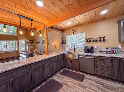 1813 Koyukon Drive, South Lake Tahoe, CA 96150 Photo
